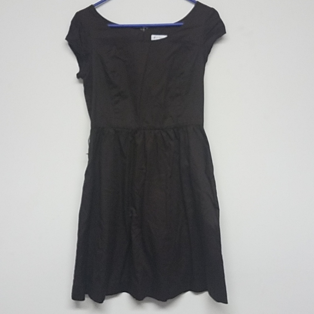 4/$20 Brown dress with pockets